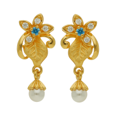 Enthralling Leaf Design Gold Earrings